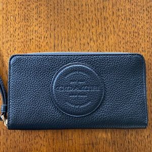 Coach black leather DMPSY wallet NWT